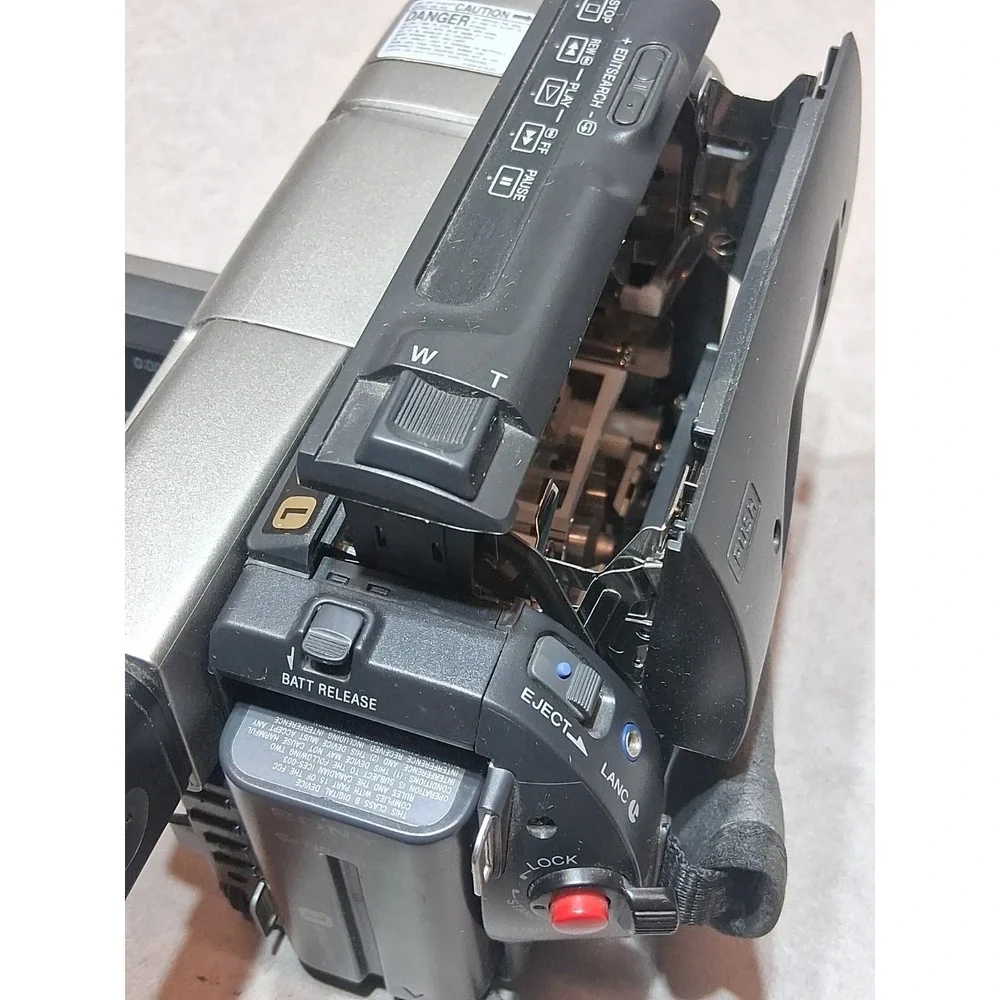 Sony CCD-TRV57 8mm Camcorder - Record Transfer Play Video8 Hi8 TESTED WORKS GOOD